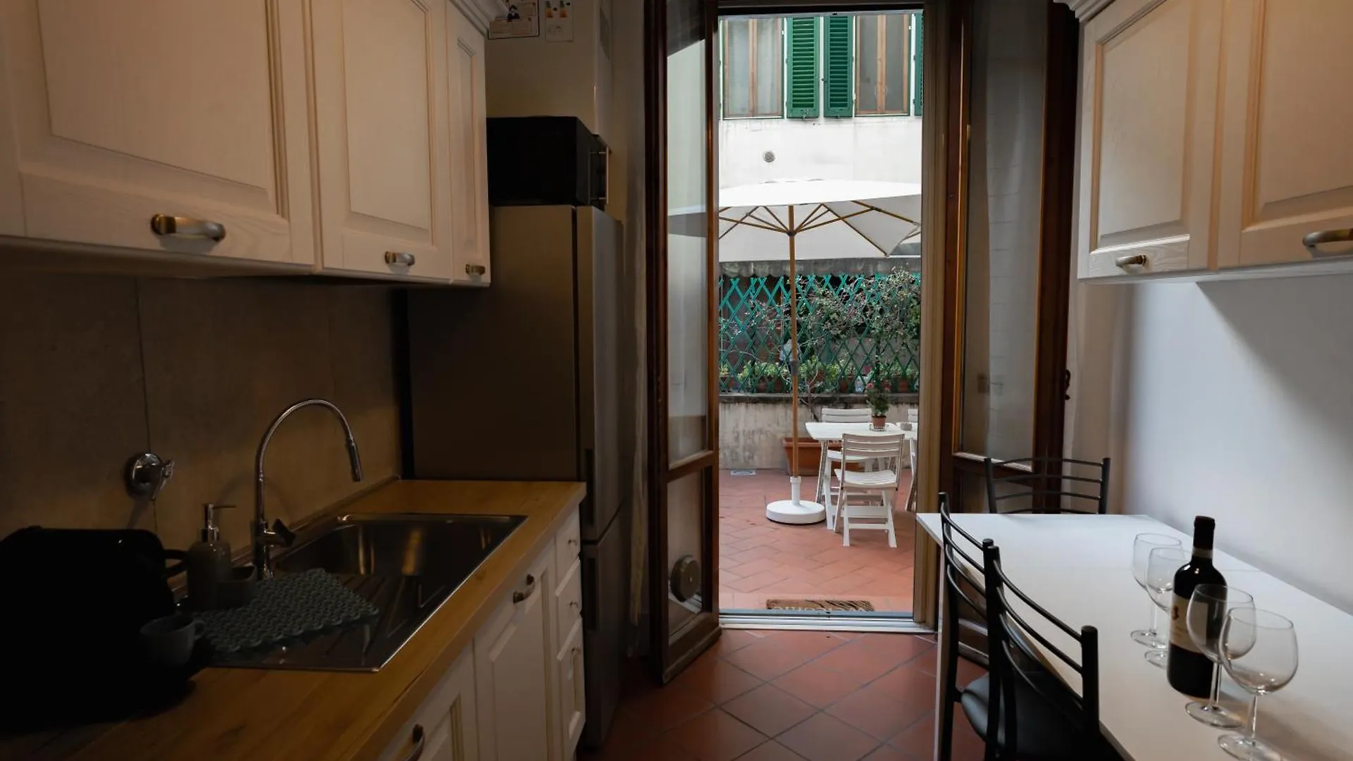 Charming Home With Exclusive Courtyard In Center Of Firenze 0*,