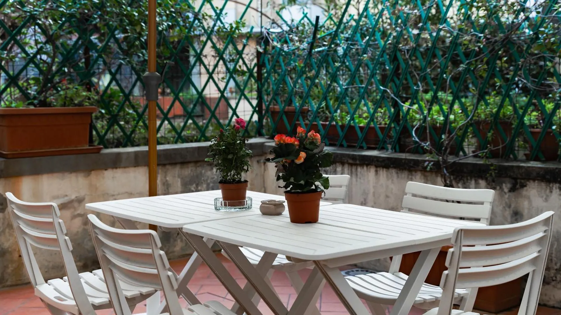 Charming Home With Exclusive Courtyard In Center Of Firenze